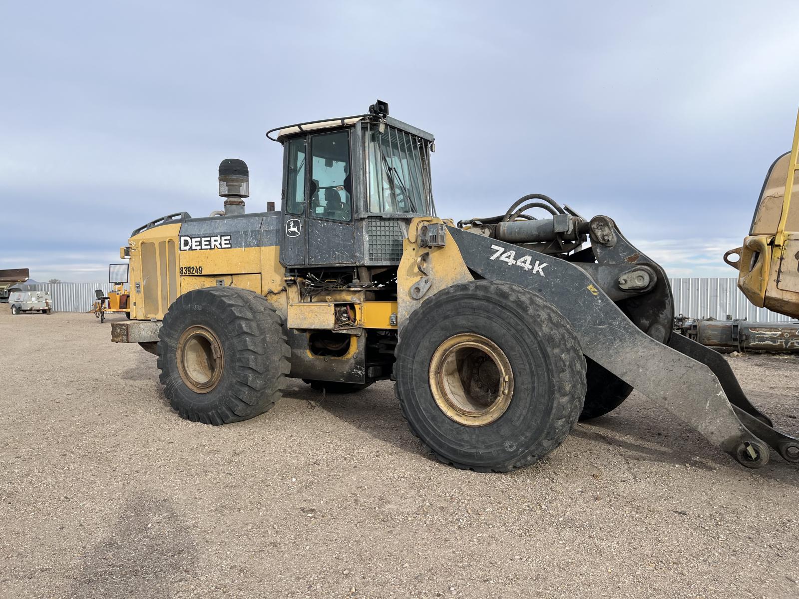 ./imagenes/INVOICE/2019/17454/CARGADOR FRONTAL JOHN DEERE 744K (26).JPG